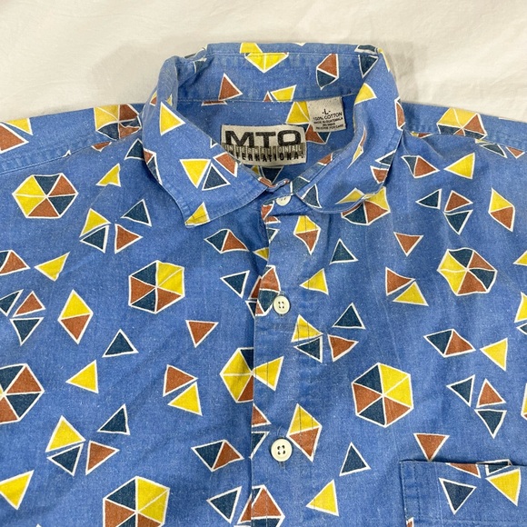 VTG MTO Mens Blue Geometríc Overprint Short Sleeve Button Up Size L - Picture 8 of 11
